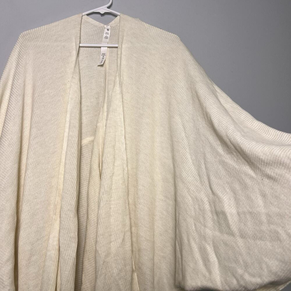 Lululemon Women's Cashlu Knit Textured Wrap Sz M L Cream - Picture 5 of 16